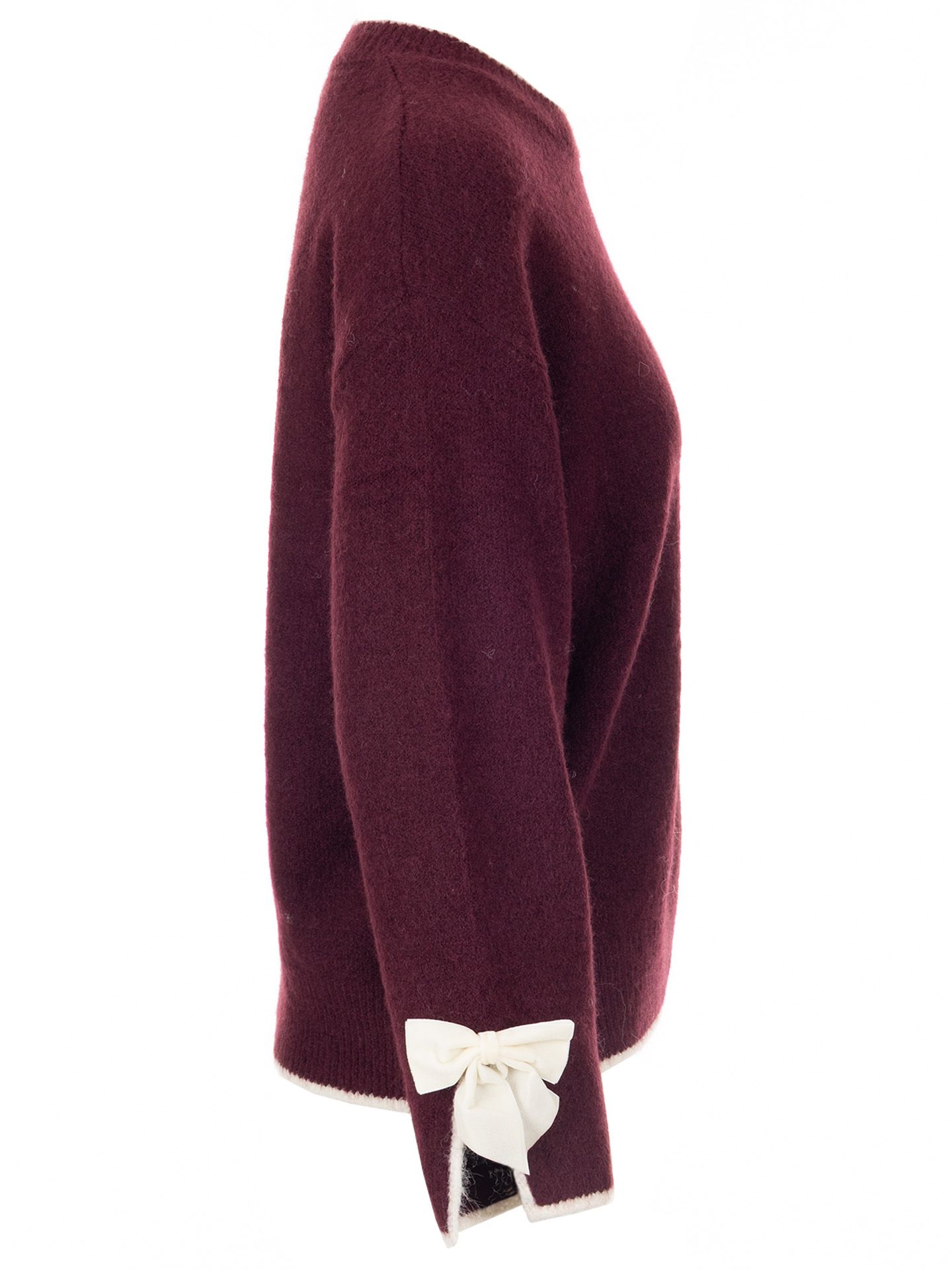 By Clara Trui Sanne Rood 00083222-3600