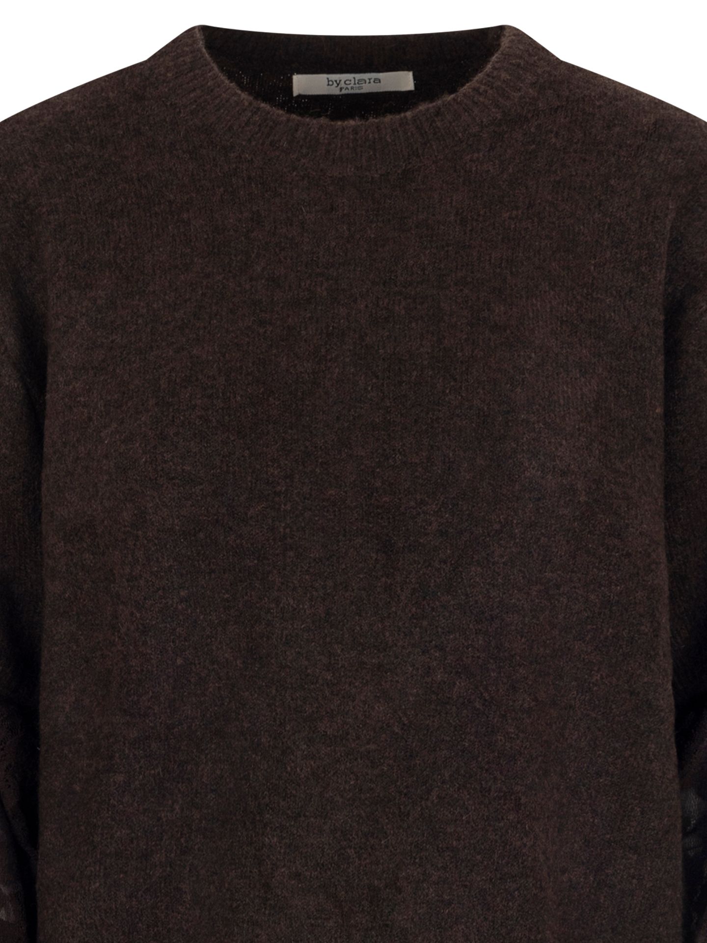 By Clara Trui Nikki Bruin 00083312-5800