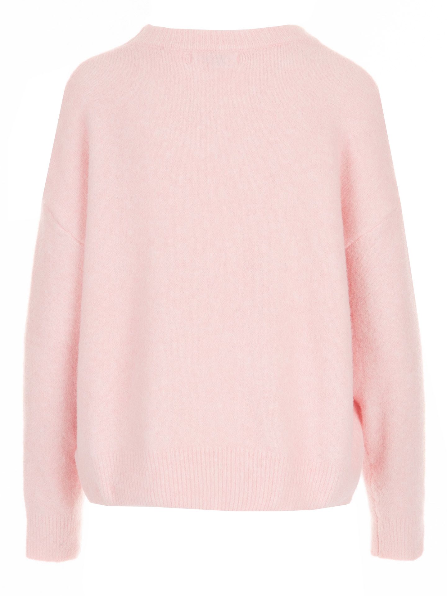 By Clara Trui Danique Roze 00083705-3900