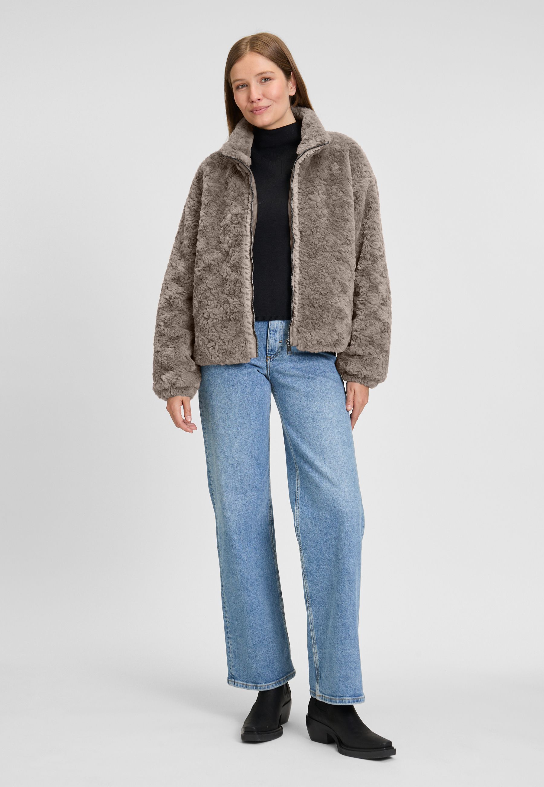 Covered Jack Chloe Taupe 00083787-5500