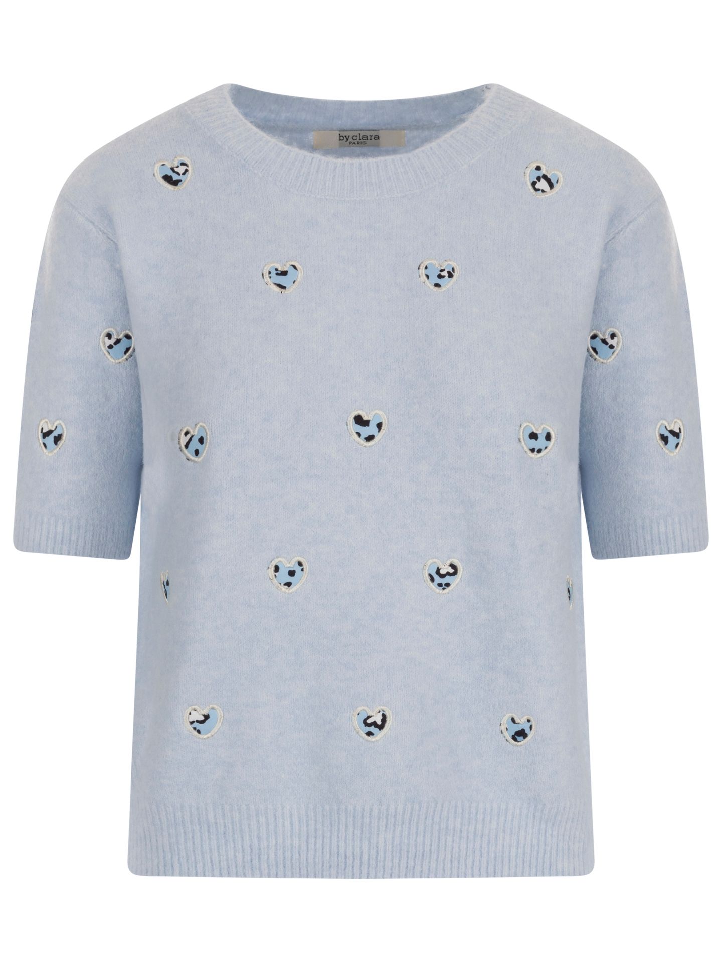 By Clara Trui Jonna Roze 2900080620014