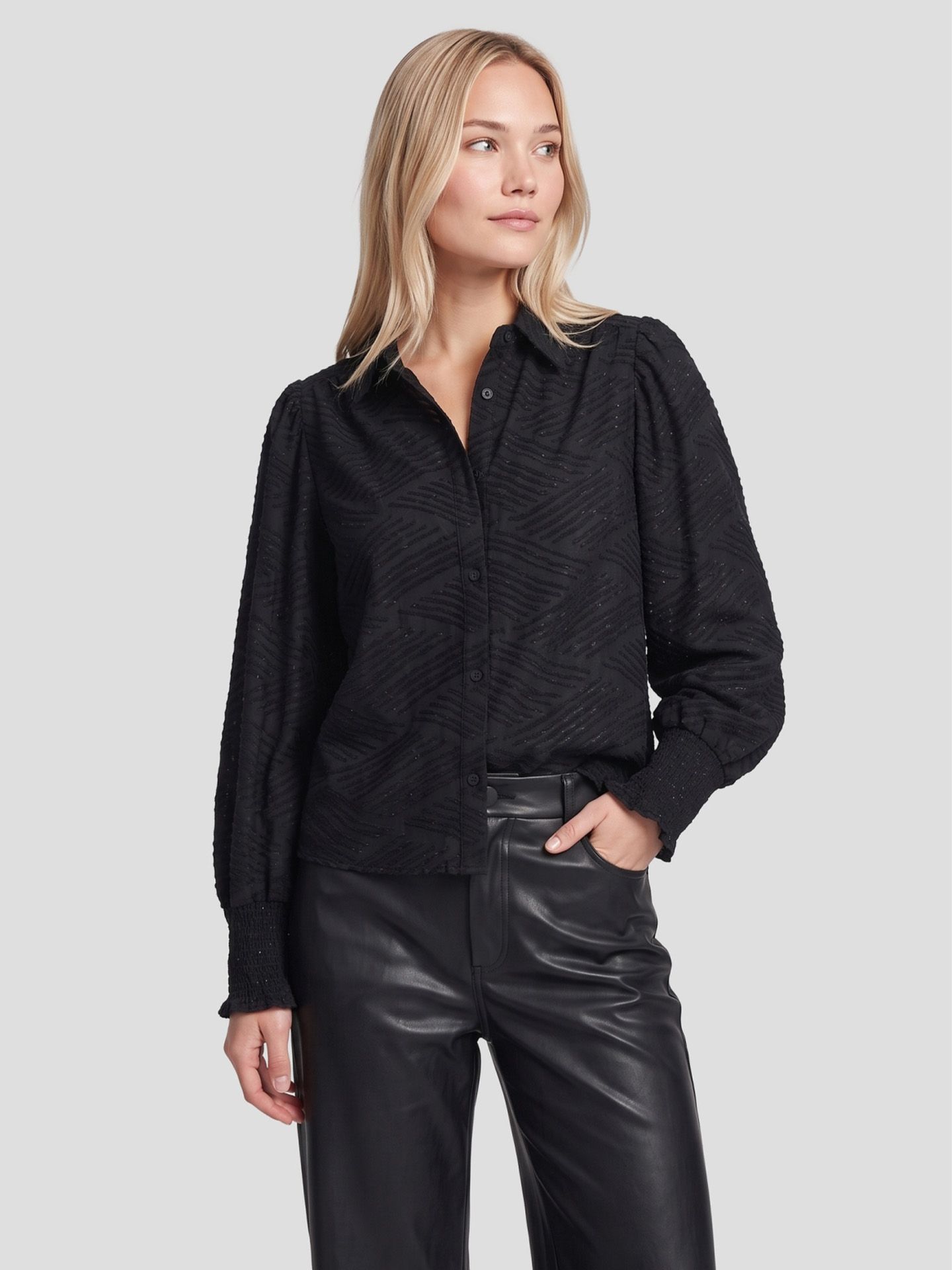 C&S The Label Blouse Lynea Zwart 00084995-7500