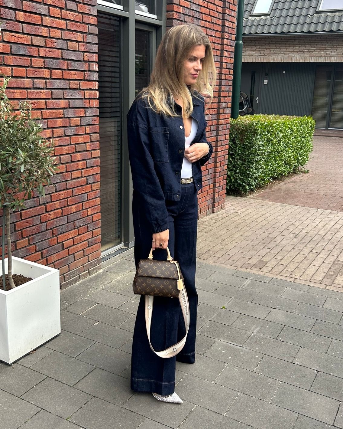 Deze co-ord denim set van Para-Mi is alles wat je nodig hebt!😍
#coordset #twopiece #loveit #najaar #schijvens #fashion #outfit #inspiratie #winkelen #new Deze co-ord denim set van Para-Mi is alles wat je nodig hebt!😍
#coordset #twopiece #loveit #najaar #schijvens #fashion #outfit #inspiratie #winkelen #new
